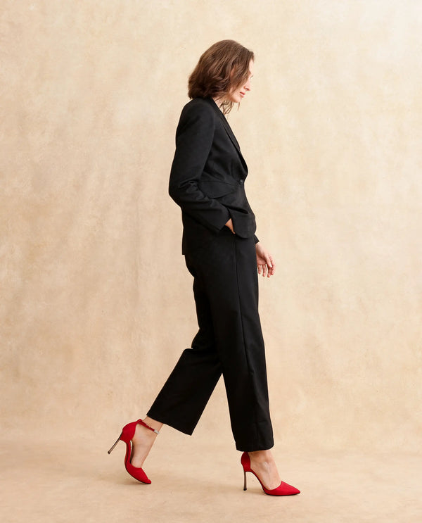 Rareism Women Levels Black Hook Closure Tapered Fit Ankle Length Plain Trouser