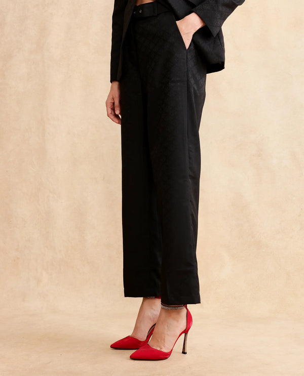 Rareism Women Levels Black Hook Closure Tapered Fit Ankle Length Plain Trouser
