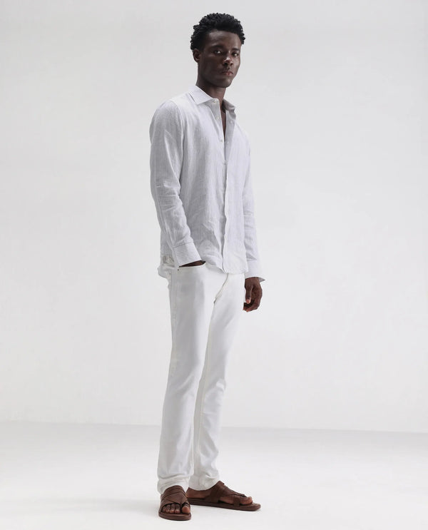 Rare Rabbit Men's Meymac White Rinse Wash Mid-Rise Slim Fit Jeans