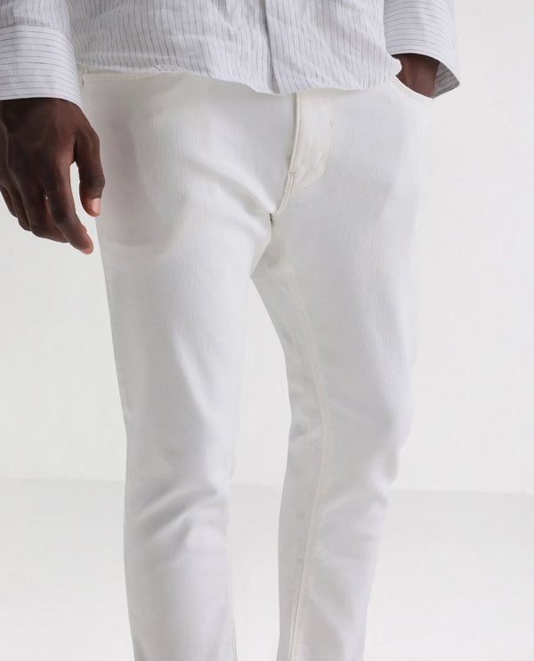 Rare Rabbit Men's Meymac White Rinse Wash Mid-Rise Slim Fit Jeans