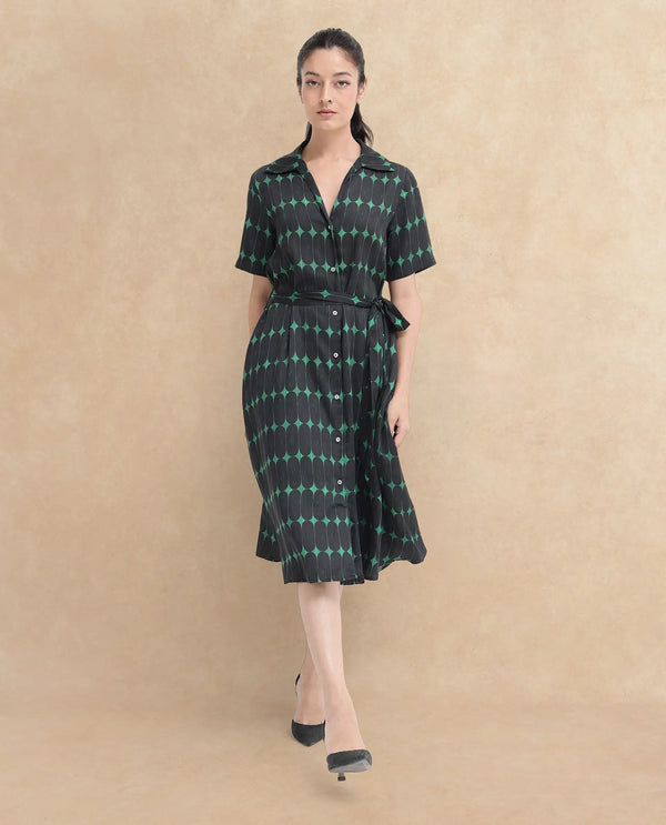 Rareism Women Millington Green Cotton Fabric Short Sleeve Collared Neck Geometric Print Longline Dress