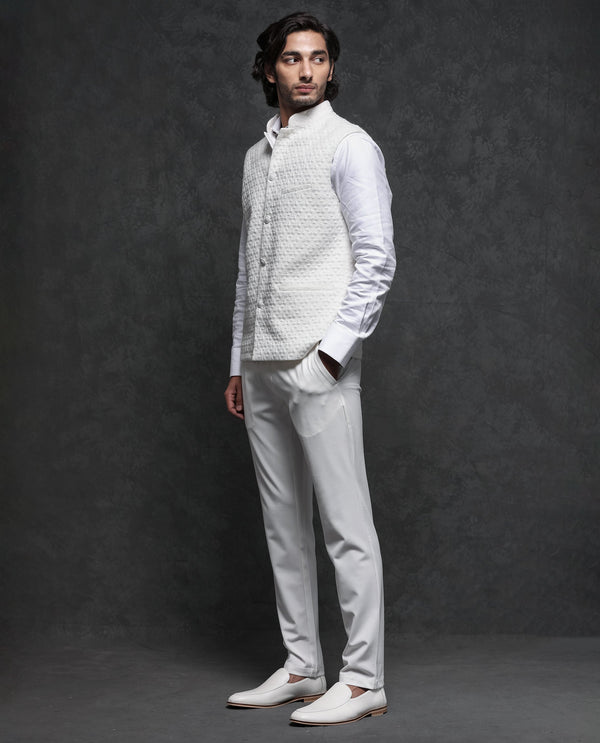 Rare Rabbit Men's Mitzi Off-White Mandarin Collar Tailored Fit Geometric Jacquard Bandi