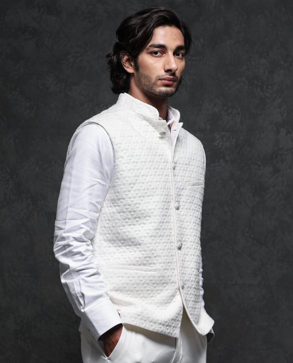Rare Rabbit Men's Mitzi Off-White Mandarin Collar Tailored Fit Geometric Jacquard Bandi
