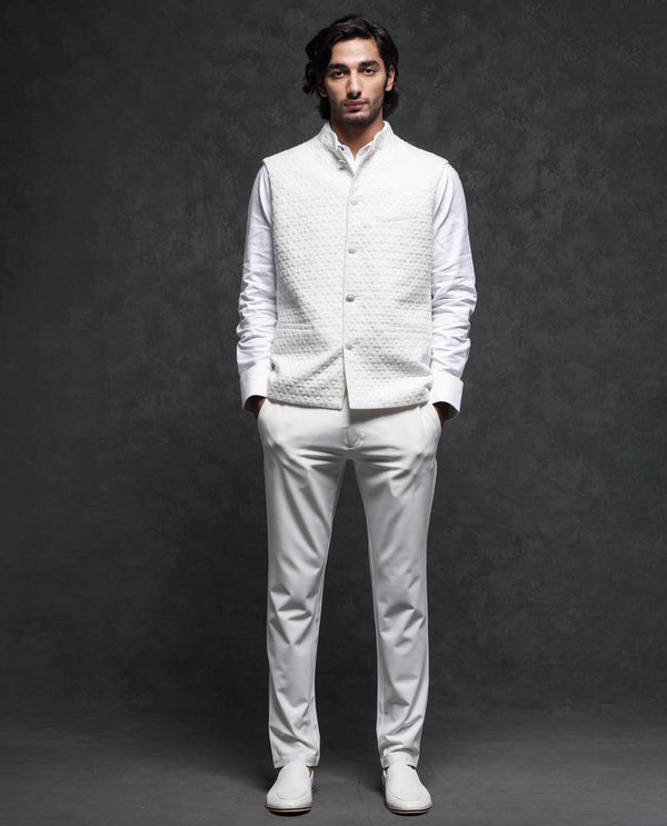 Rare Rabbit Men's Mitzi Off-White Mandarin Collar Tailored Fit Geometric Jacquard Bandi