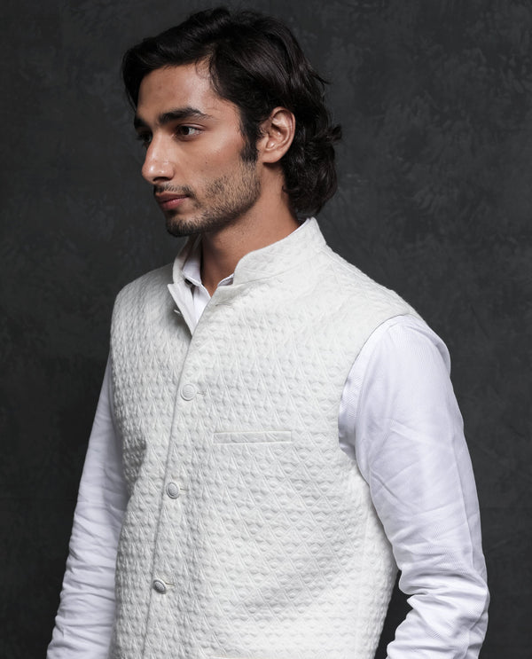 Rare Rabbit Men's Mitzi Off-White Mandarin Collar Tailored Fit Geometric Jacquard Bandi