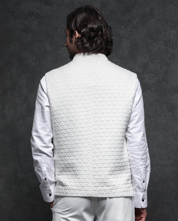Rare Rabbit Men's Mitzi Off-White Mandarin Collar Tailored Fit Geometric Jacquard Bandi