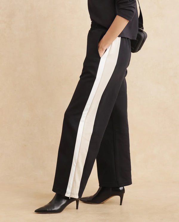 Rareism Women Naut Black Plain Track Pant