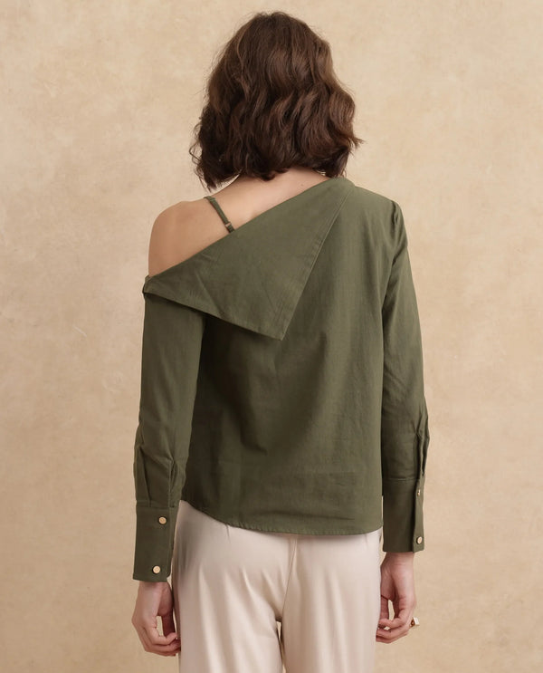 Rareism Women Nimlu Green Cotton Fabric Bishop Sleeve Collarless Plain Top