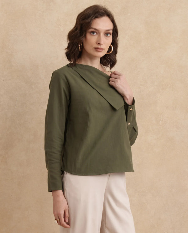 Rareism Women Nimlu Green Cotton Fabric Bishop Sleeve Collarless Plain Top