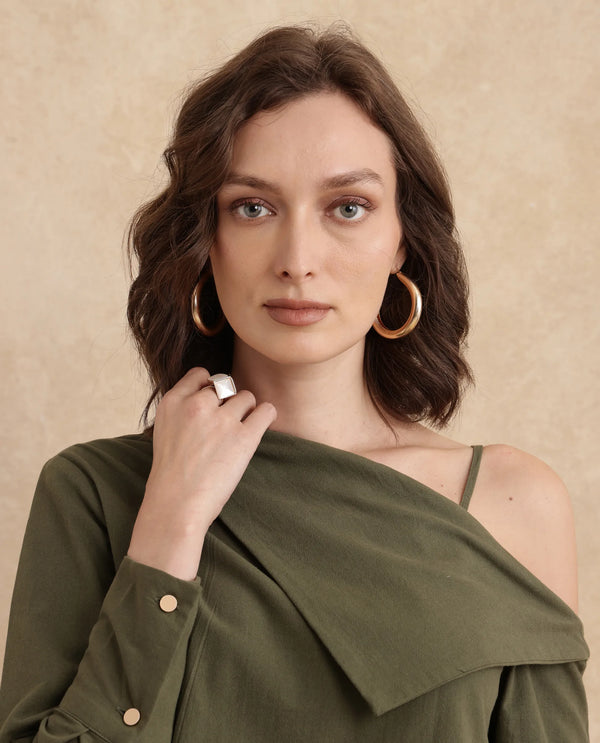 Rareism Women Nimlu Green Cotton Fabric Bishop Sleeve Collarless Plain Top