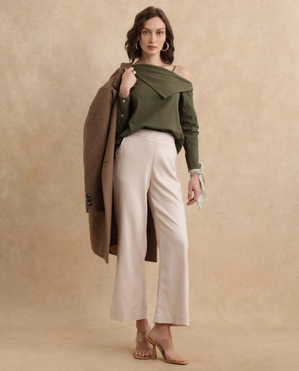 Rareism Women Nimlu Green Cotton Fabric Bishop Sleeve Collarless Plain Top