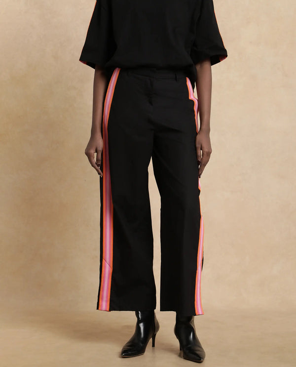 Rareism Women Nonwen-B Black Cotton Fabric Hook Closure Wide Fit Ankle Length Plain Trouser