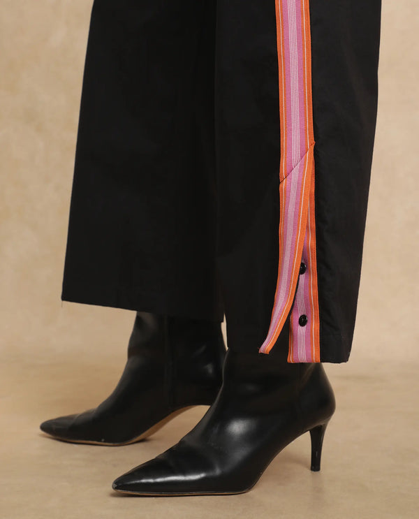 Rareism Women Nonwen-B Black Cotton Fabric Hook Closure Wide Fit Ankle Length Plain Trouser