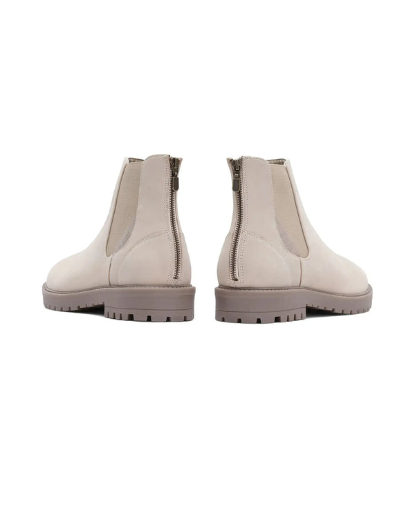 Rare Rabbit Men's Gum Pro Ivory Classic Chelsea Boot