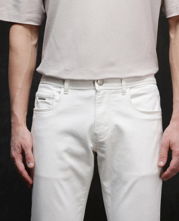 Rare Rabbit Mens Rivol Off White Cotton Polyester Rinse Wash Solid Slim Fit Jeans