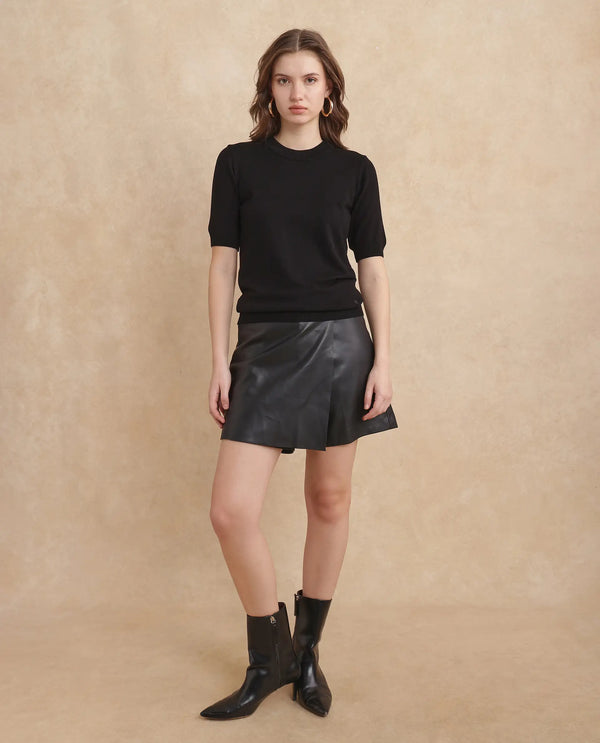 Rareism Women Rohrdo Black Full Sleeve Crew Neck Plain Sweater