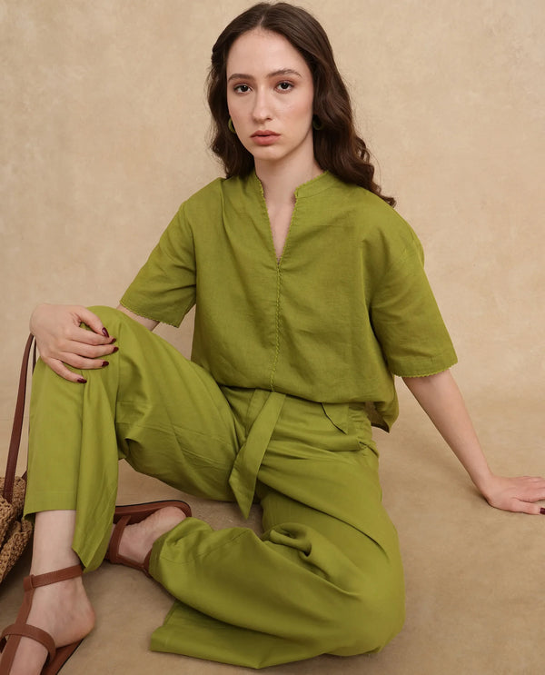 Rareism Women Ronuo Olive 100% Cotton Fabric Straight Fit Ankle Length Plain Trouser