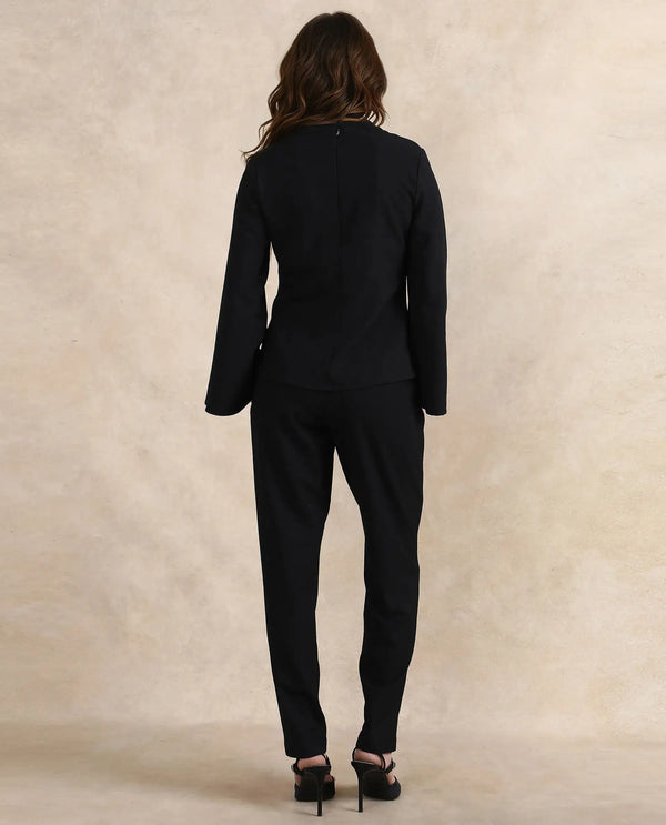Rareism Women Sanchiyi Black Full Sleeve V-Neck Zipper Closure Fitted Plain Top