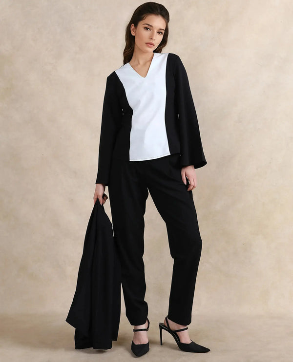 Rareism Women Sanchiyi Black Full Sleeve V-Neck Zipper Closure Fitted Plain Top