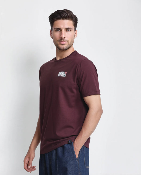 Rare Rabbit Men Saw Pastel Maroon Cotton Lycra Fabric Short Sleeve Crew Neck Label Print T-Shirt
