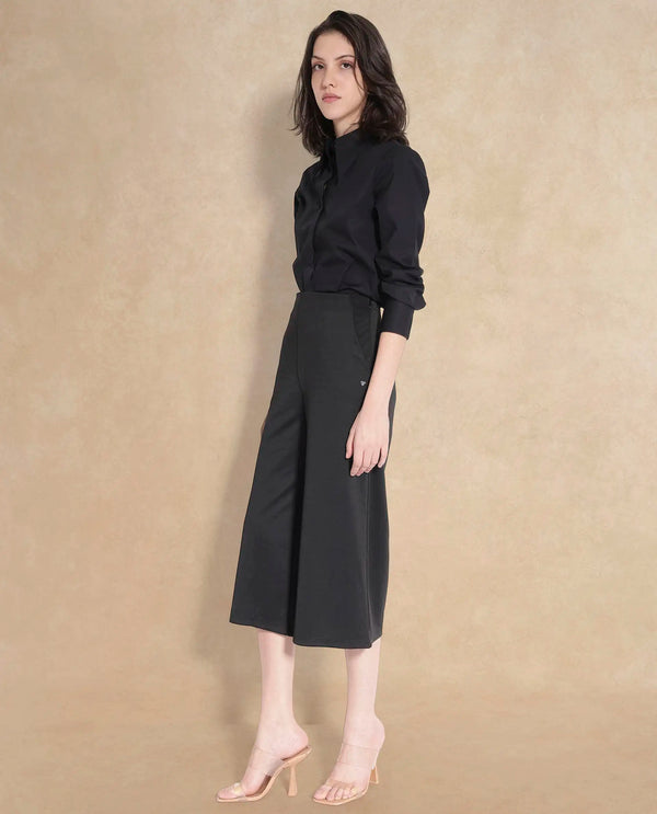 Rareism Women Shoyo Black Polyester Fabric Zip Closure Flared Fit Plain Midi Culottes