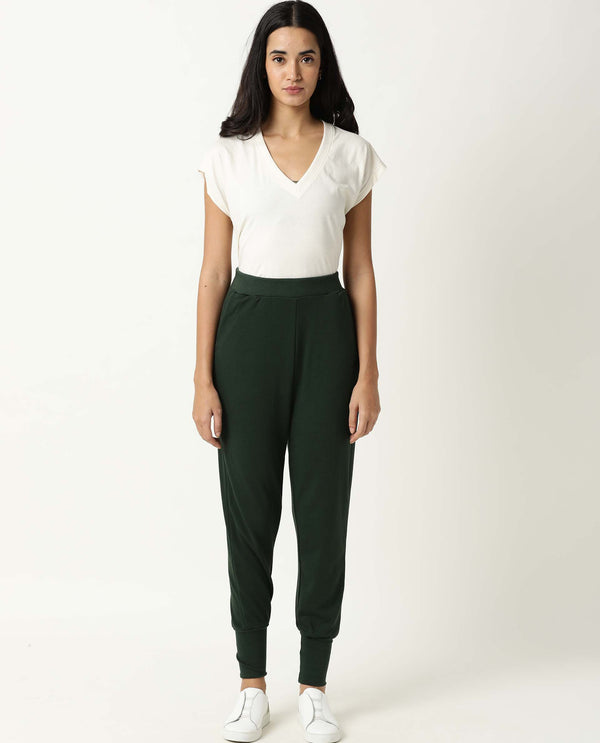 Rareism Women Simp Green Poly Cotton Fabric Tailored Fit Solid Mid Rise Ankle Length Track Pant