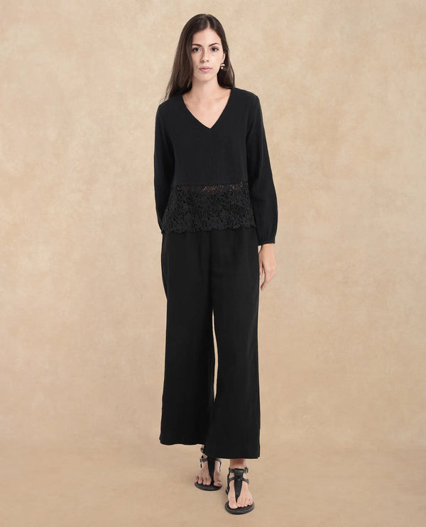 Rareism Women Sinloa-SC Black Bishop Sleeve V-Neck Plain Top