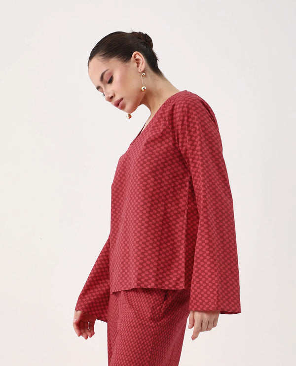 Rareism Women Somkyu-T Red Cotton Fabric Raglan Sleeve Round Neck Button Closure Geometric Print Top
