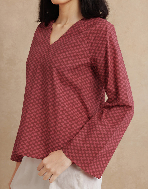 Rareism Women Somkyu-T Red Cotton Fabric Raglan Sleeve Round Neck Button Closure Geometric Print Top