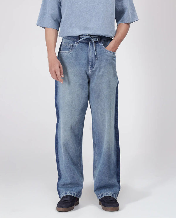 Rare Rabbit Men's Strito Light Blue Cotton Fabric Button And Zip Closure Baggy Loose Fit Plain Jeans