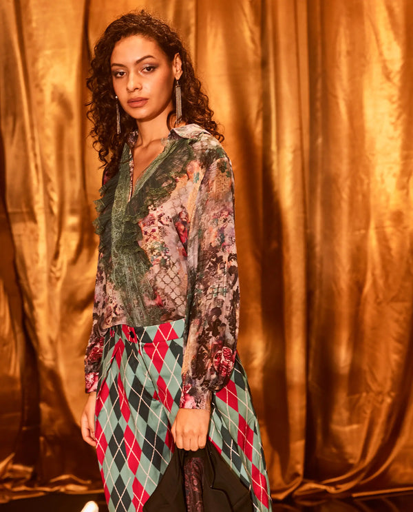 Rareism Women Tinga Multi Viscose Fabric Full Sleeve Collared Neck Button Closure Digital Print Shirt