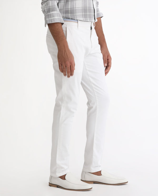 Rare Rabbit Men's Trellis White Solid Mid-Rise Regular Fit Stretch Trouser