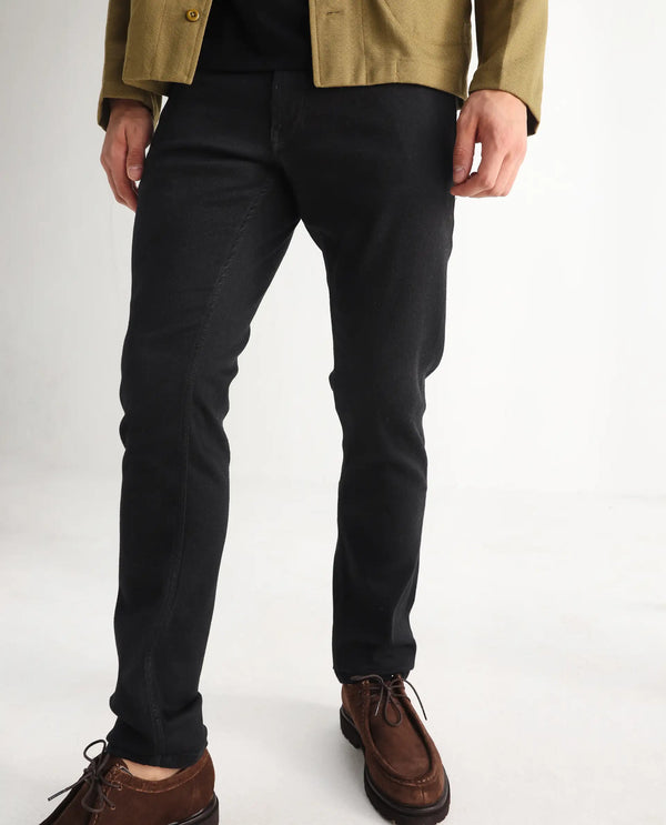 Rare Rabbit Men Umo Black Cotton Polyester Fabric Slim Fit Plain Denim Pant