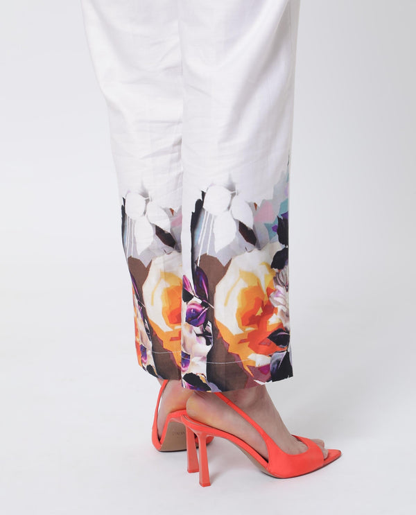 Rareism Women Weigen White Cotton Fabric Relaxed Fit Floral Print Ankle Length Trousers