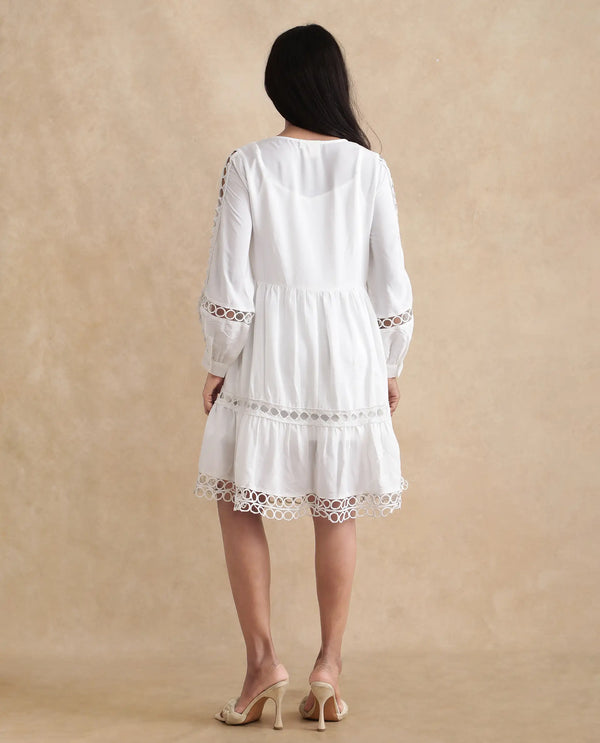 Rareism Women Wimbledon White Polyester Fabric Dyed Relaxed Fit Below Knee Length Dress