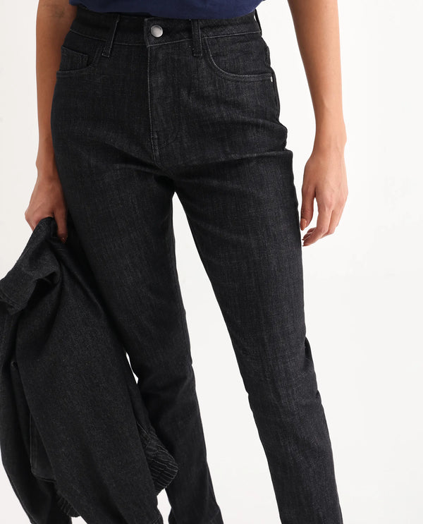 Rareism Women Zaisho Black Cotton Elastane Fabric Solid Regular Length Jeans