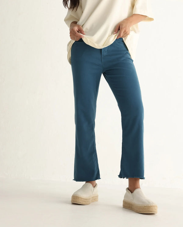 Rareism Women Admiral Petrol Cotton Lycra Fabric Mid Rise Solid Regular Fit Ankle Length Jeans