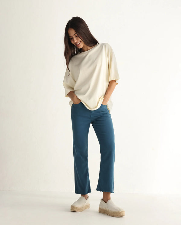 Rareism Women Admiral Petrol Cotton Lycra Fabric Mid Rise Solid Regular Fit Ankle Length Jeans